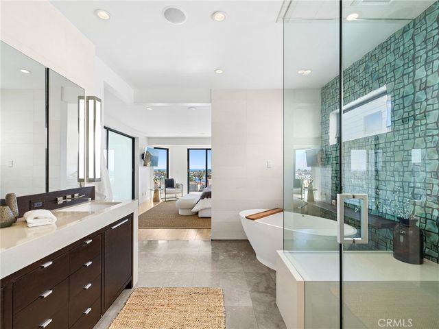 1021 Kings Road, Newport Beach, CA 92663