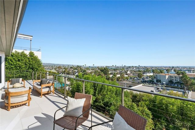 1021 Kings Road, Newport Beach, CA 92663