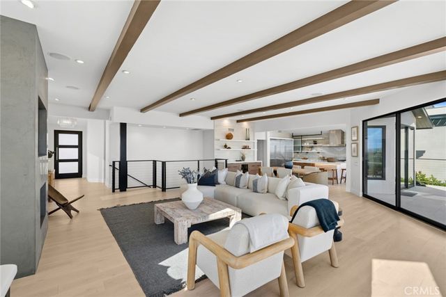 1021 Kings Road, Newport Beach, CA 92663
