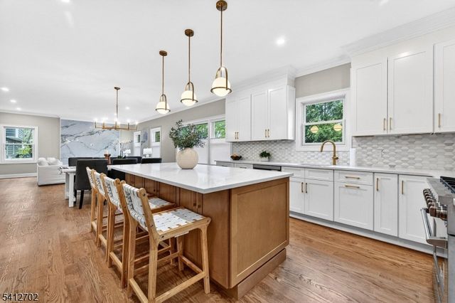 85 Pleasant Ave, Fanwood Boro, NJ 07023