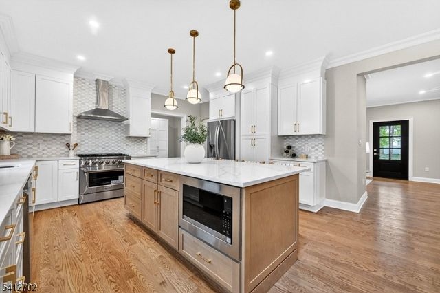 85 Pleasant Ave, Fanwood Boro, NJ 07023