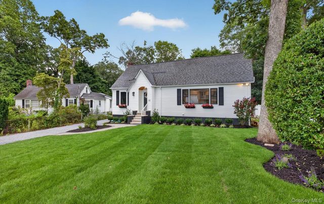 32 Horton Drive, South Huntington, NY 11746