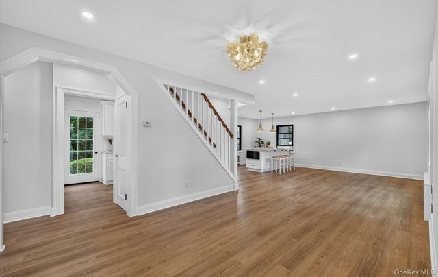 32 Horton Drive, South Huntington, NY 11746