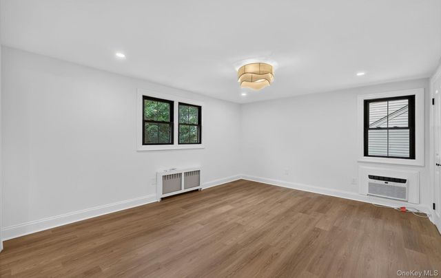 32 Horton Drive, South Huntington, NY 11746