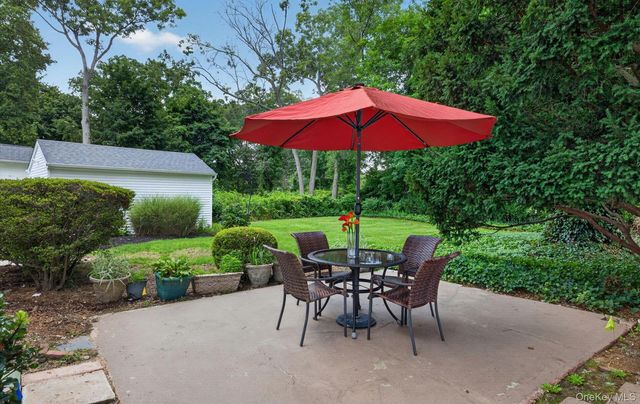 32 Horton Drive, South Huntington, NY 11746