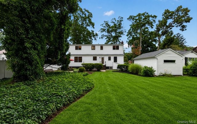 32 Horton Drive, South Huntington, NY 11746