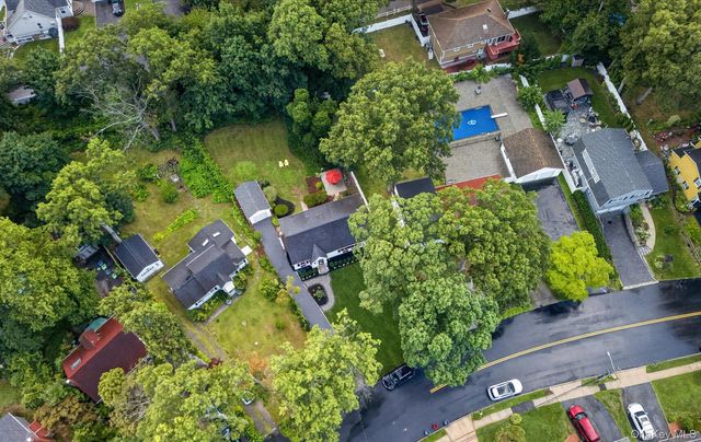 32 Horton Drive, South Huntington, NY 11746