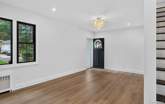 32 Horton Drive, South Huntington, NY 11746