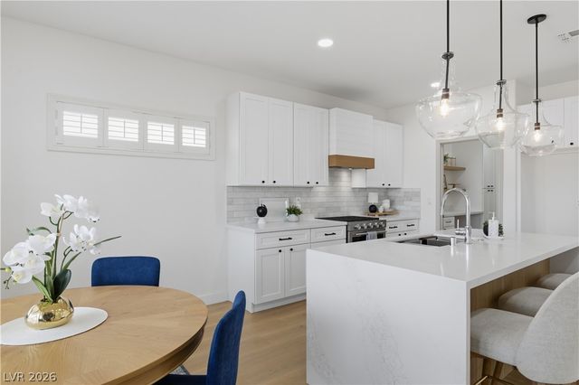 2562 Downeyville Avenue, Henderson, NV 89052