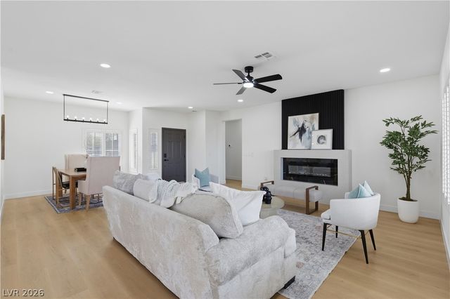 2562 Downeyville Avenue, Henderson, NV 89052