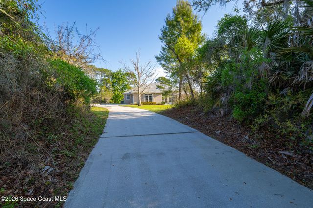 3740 Fox Lake Road, Titusville, FL 32796