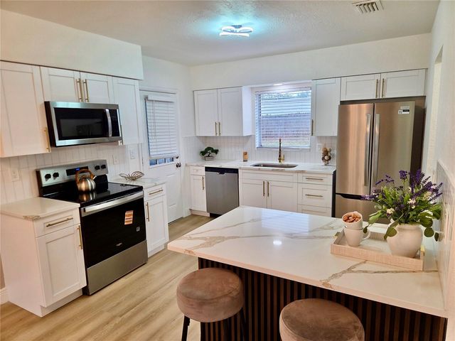 230 BEVERLY BOULEVARD, Brandon, FL 33511