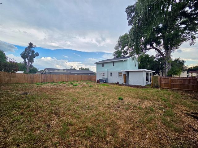 230 BEVERLY BOULEVARD, Brandon, FL 33511