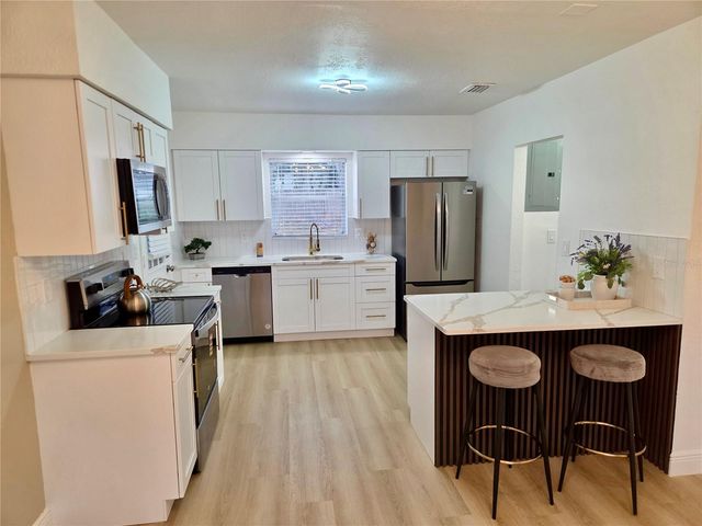 230 BEVERLY BOULEVARD, Brandon, FL 33511