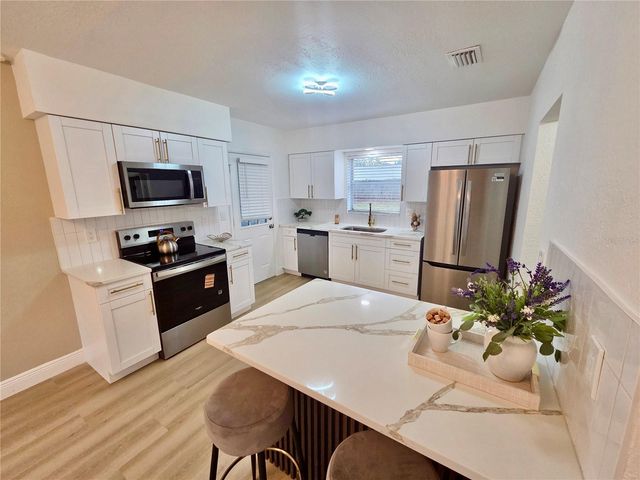 230 BEVERLY BOULEVARD, Brandon, FL 33511