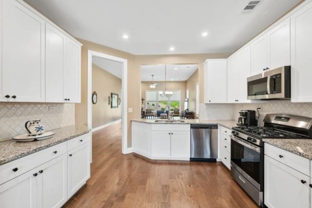 215 Silver Court, Hoschton, GA 30548