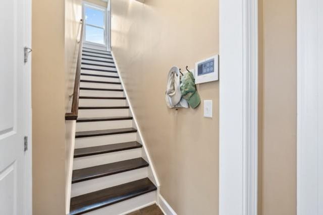 215 Silver Court, Hoschton, GA 30548