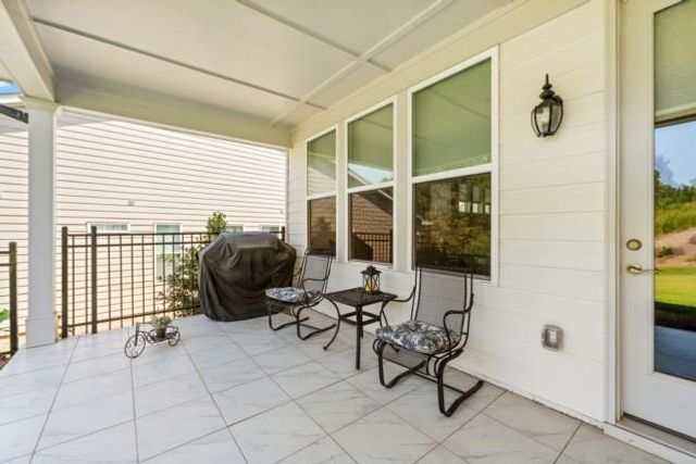 215 Silver Court, Hoschton, GA 30548