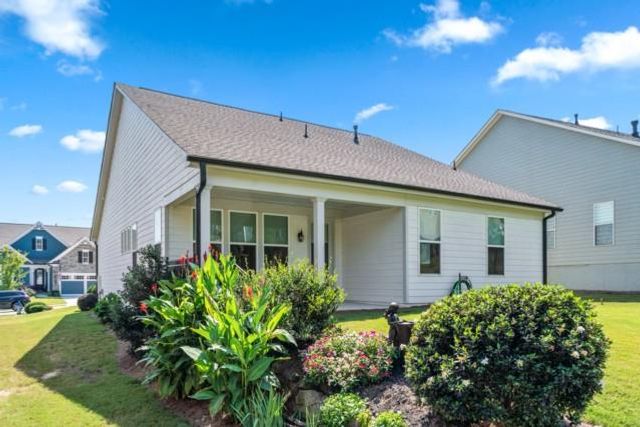 215 Silver Court, Hoschton, GA 30548