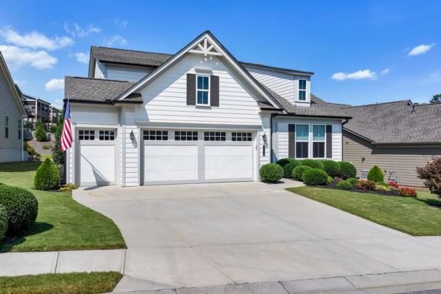 215 Silver Court, Hoschton, GA 30548