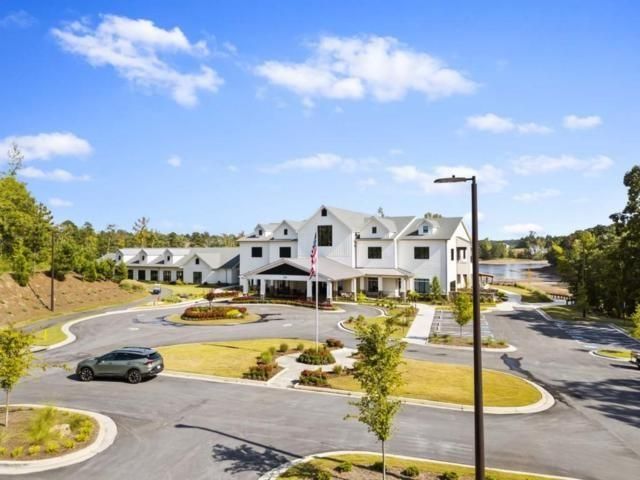 215 Silver Court, Hoschton, GA 30548