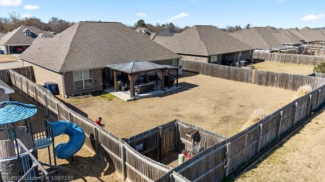 9023 Hawthorne Lane, Fort Smith, AR 72908