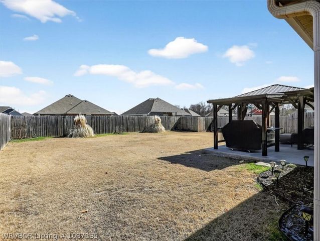 9023 Hawthorne Lane, Fort Smith, AR 72908