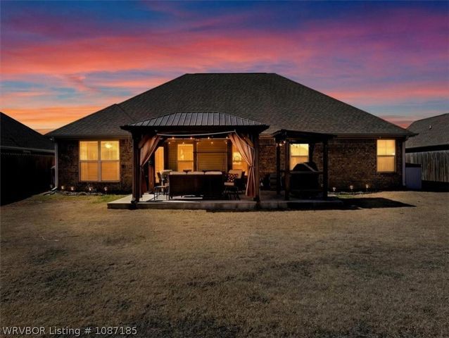 9023 Hawthorne Lane, Fort Smith, AR 72908