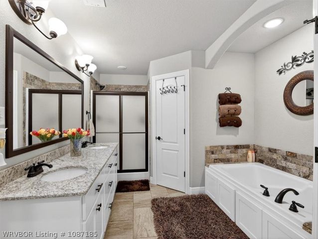 9023 Hawthorne Lane, Fort Smith, AR 72908