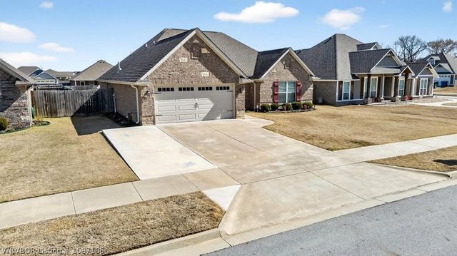 9023 Hawthorne Lane, Fort Smith, AR 72908
