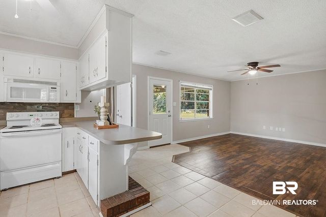 7760 Salem Drive, Semmes, AL 36575