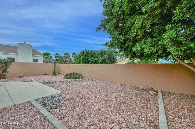 2210 E BRANHAM Lane, Phoenix, AZ 85042