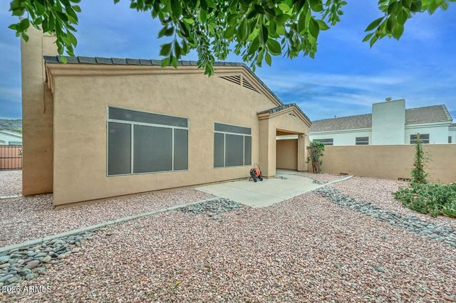 2210 E BRANHAM Lane, Phoenix, AZ 85042