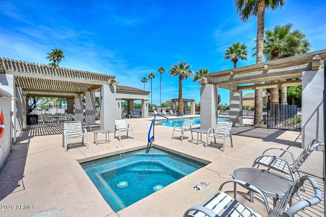 2210 E BRANHAM Lane, Phoenix, AZ 85042