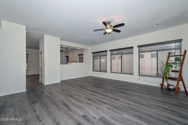 2210 E BRANHAM Lane, Phoenix, AZ 85042