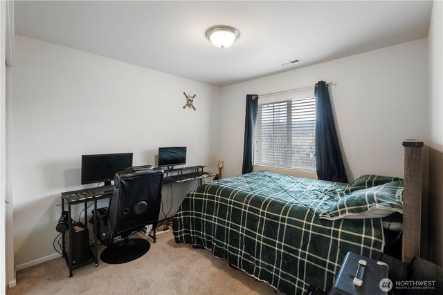 1005 Van Ogle Lane NW, Orting, WA 98360