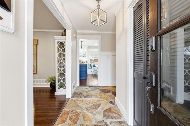 2871 Fontainebleau Drive, Dunwoody, GA 30360