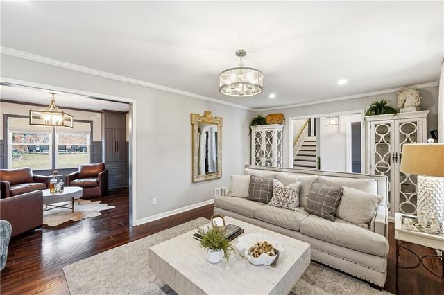 2871 Fontainebleau Drive, Dunwoody, GA 30360