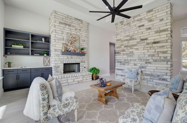 981 Jenny Leigh Trail, Bulverde, TX 78163