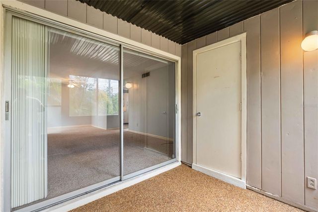 10455 CARROLLBROOK COURT 114, Tampa, FL 33618