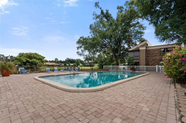 10455 CARROLLBROOK COURT 114, Tampa, FL 33618