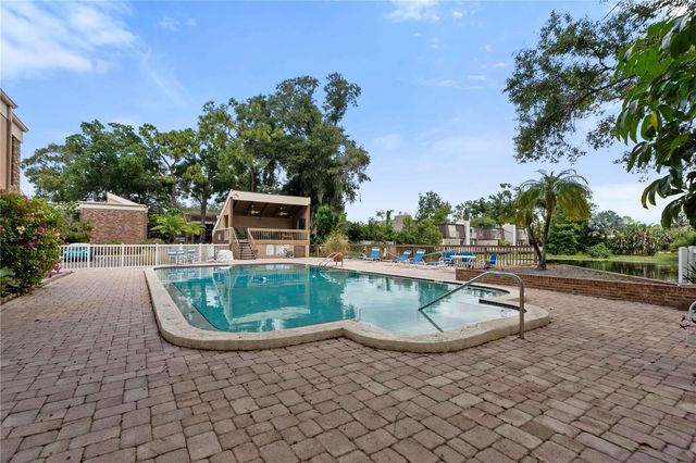 10455 CARROLLBROOK COURT 114, Tampa, FL 33618