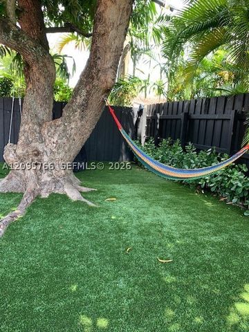 1881 SW 36th Ct 0, Miami, FL 33145