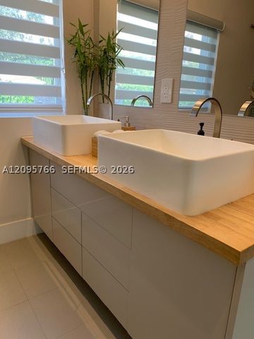 1881 SW 36th Ct 0, Miami, FL 33145