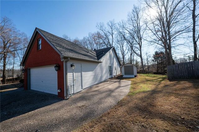 3190 Hampton Trace Court, Buford, GA 30519