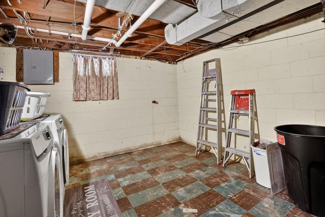 5705 Winthrop Boulevard, Flint, MI 48505