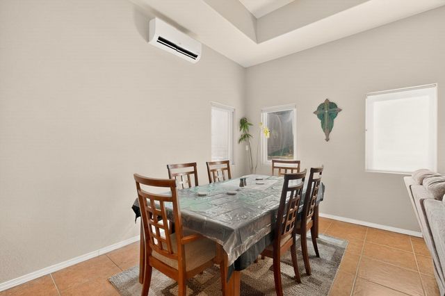 7628 Mesa Del Oro Lane, Santa Fe, NM 87507