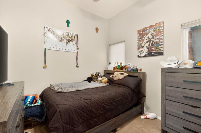 7628 Mesa Del Oro Lane, Santa Fe, NM 87507