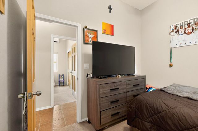 7628 Mesa Del Oro Lane, Santa Fe, NM 87507