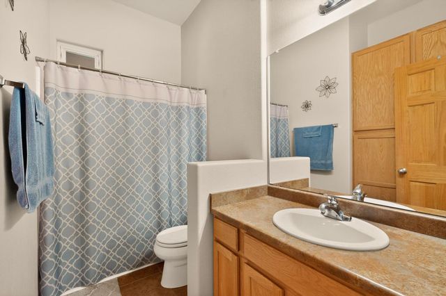 7628 Mesa Del Oro Lane, Santa Fe, NM 87507